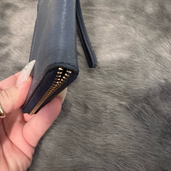 Coach Navy Blue Wristlet - Picture 6 of 6